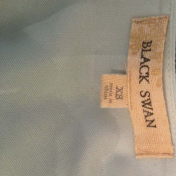 Mint green cocktail dress. - Picture 2 of 5